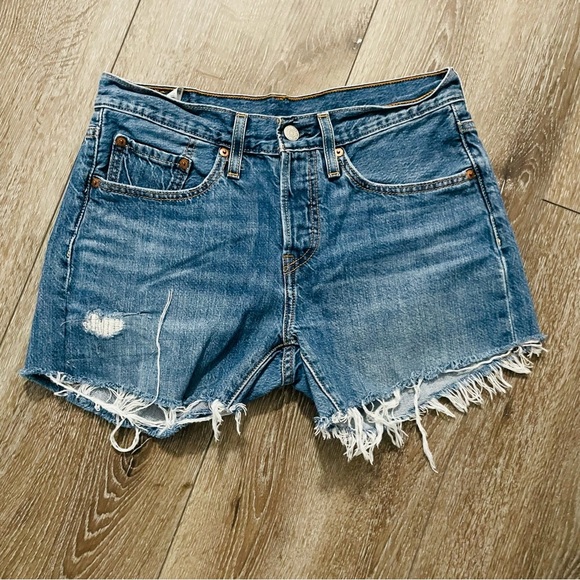 Custom Levi’s 501 cut off Jean shorts Size 26 Dark Wash - Picture 4 of 8